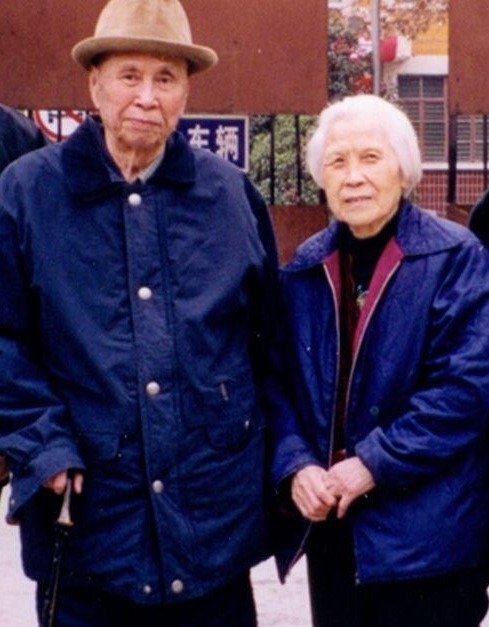 邱会作|邱会作晚年生活如何?时隔多年夫妻终于团聚,病逝后,上千人送别!