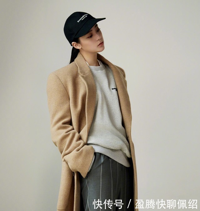 法则|秋冬不管穿啥,都要牢记“上下法则”,很多人不懂,难怪显矮胖