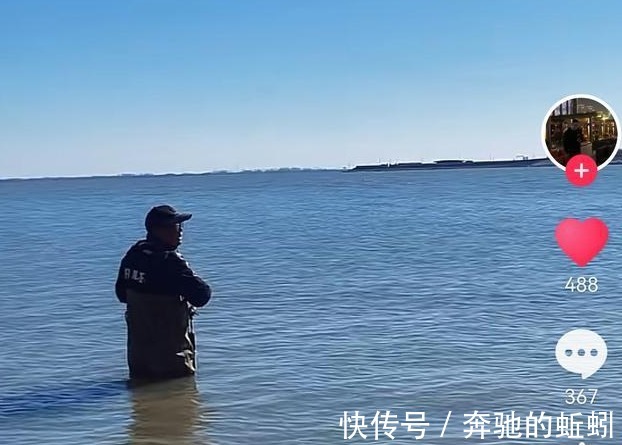 网红钓鱼主播溺亡,被捞上来时仍抱着鱼竿,网友自发悼念