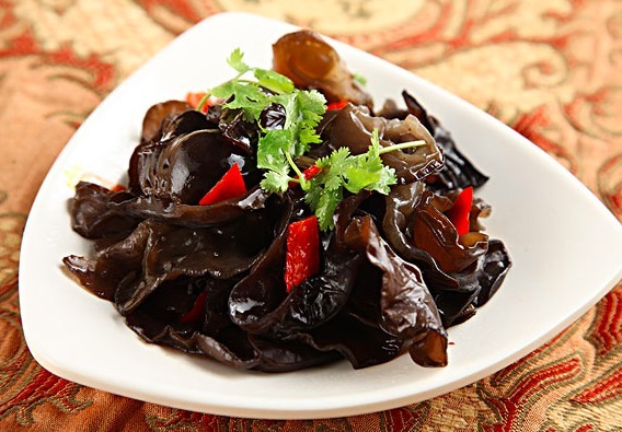 女人|女人要排毒，多吃4种食物，美容养颜显年轻，给身体来个大扫除！