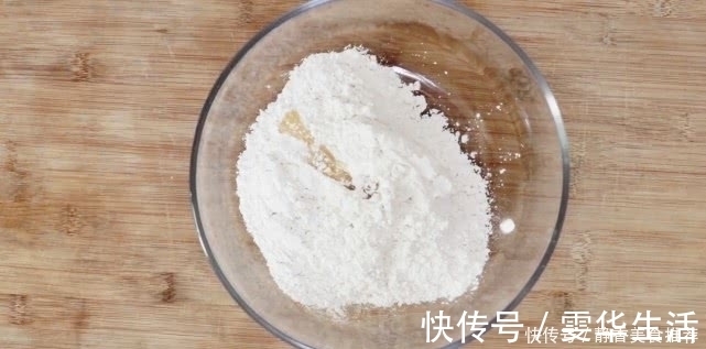 糯米粉|糯米粉开水一烫，两手一捏，自己一餐可以吃30个