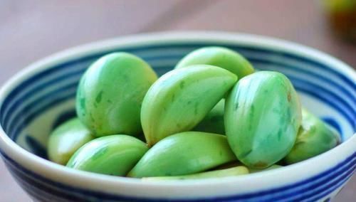 腌腊八蒜，你的蒜和醋都用对了吗？很多人用错，难怪味道不好