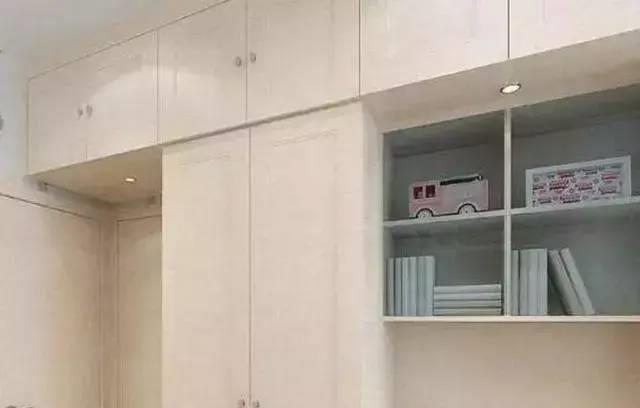 老師|衣柜別再做到頂了，我家用了半年就壞了，難怪老師傅家不這么裝