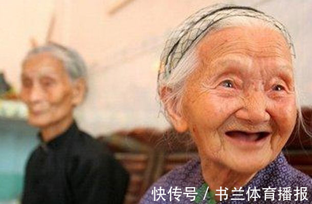生活习惯|105岁老人晚上从不吃“3物”,许多人当美食天天吃,怪不得不长寿