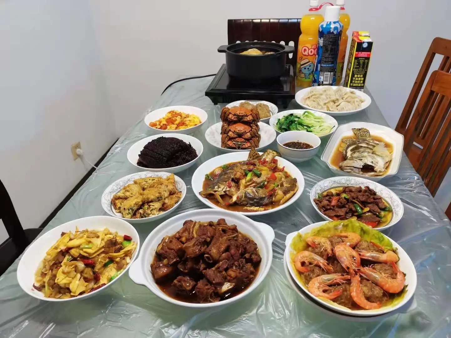 晒晒全国16个地方的年夜饭,各地都不同,快看看有“撞菜”吗?