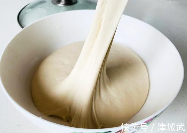 蒸饺、水饺、油饼、馅儿饼的面都咋和？一文读懂，做面食不再迷路