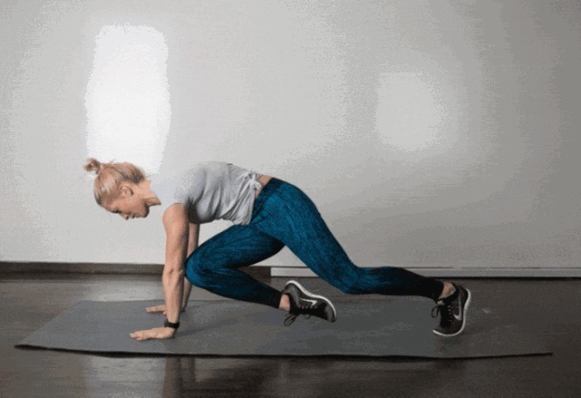 瑜伽垫|什么动作练腹肌效果最好教练推荐4个动作,高效打造腹肌线条