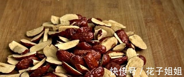 自制红枣糕好吃有诀窍,不用烤箱不用水,细腻暄软健康又解馋!