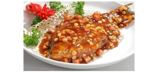 吃鱼识人术:第一筷子夹这个部位的人“没教养”,容易被人瞧不起