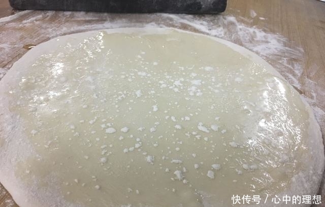 有妙|烙饼,我有妙招,照着做外酥里嫩放一天也不会硬,家人都喜欢!