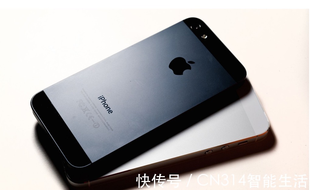 手机|iPhone 14用打孔屏？苹果可能不会这么莽