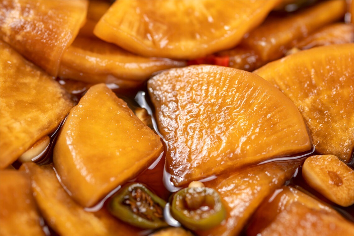 腌萝卜,不要再用盐杀水,教你一招,萝卜嘎嘣脆,时间长了也不坏