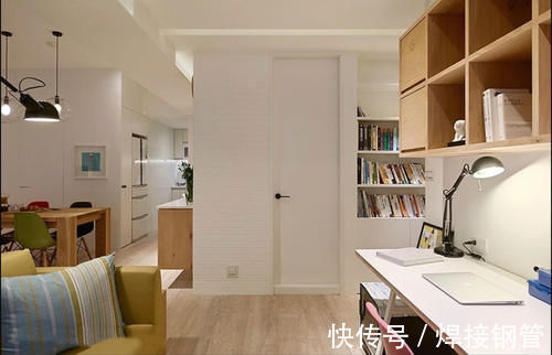 客厅|砸掉一堵隔断墙,将客厅扩充到两倍大,功能却多出好几倍,太实用