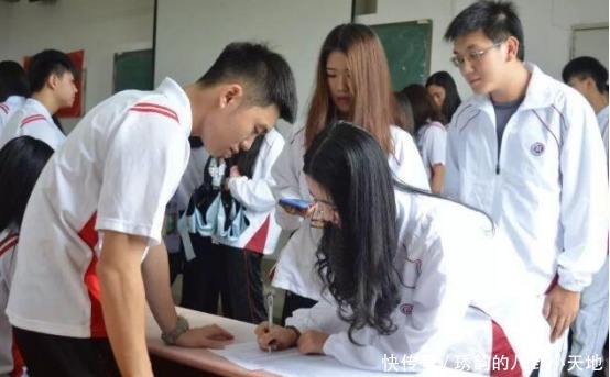 男生|中学生“发型标准”出炉,女生要求“不过三”,男生:苍天饶过谁