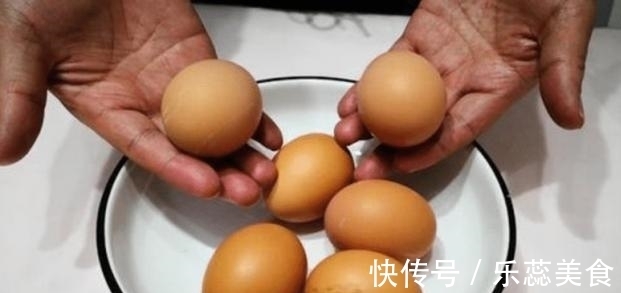 生石灰|买鸡蛋挑大的好还是小的好？养鸡场员工：这4种鸡蛋买了也不能吃