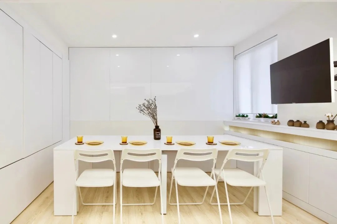 电动床|60㎡简约风小户型,客厅藏张床打开秒变3居室,太机智了!