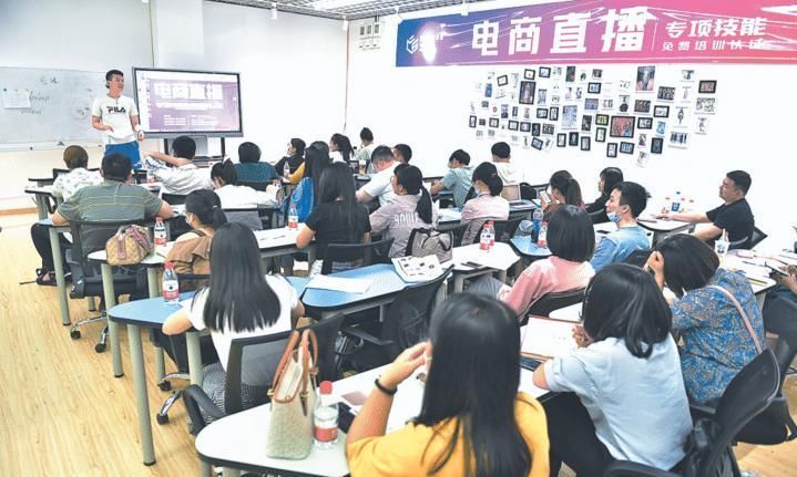 辛巴|主播演技有多好?100的东西300卖,含泪赚高价,还哭诉自己可怜