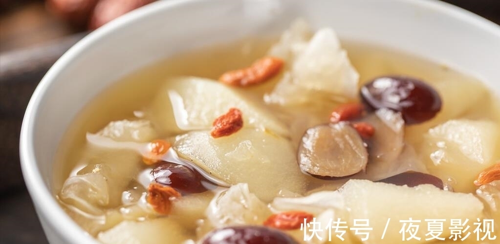 煮银耳汤要想出胶,原来这么简单,做好关键2步,出胶又快又多