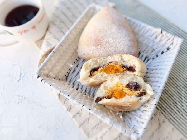 #健康甜蜜烘焙料理#红豆肉松麻薯包