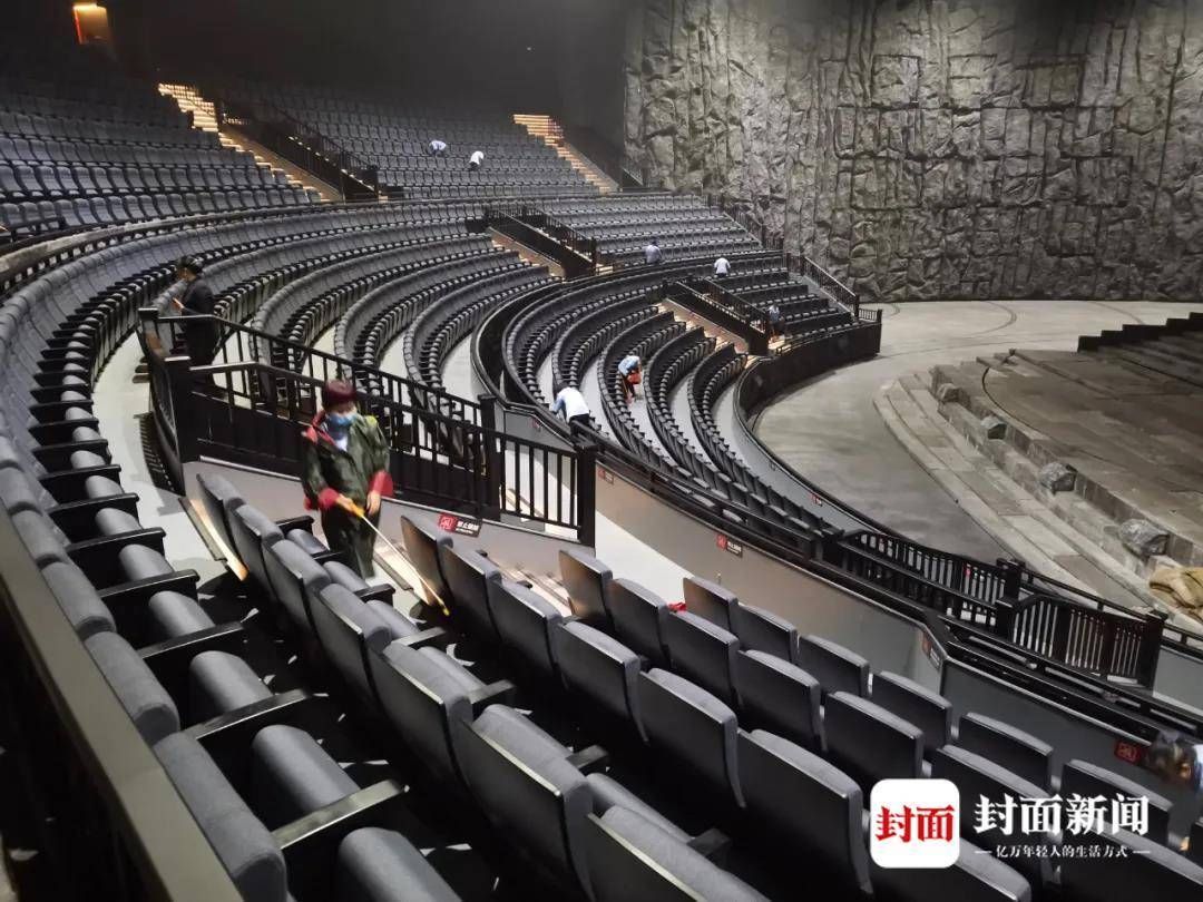 重庆·1949&大型红色舞台剧《重庆·1949》即日起正式复演 恢复常态化演出模式