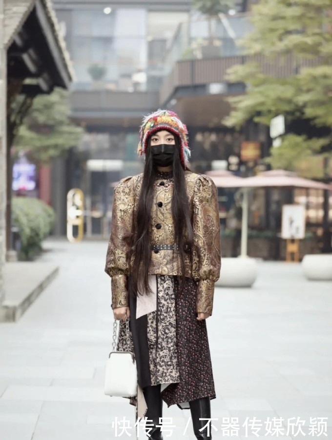 适合冬天的“叠穿”搭配:外套+内搭,保暖又时髦,吸睛力极强