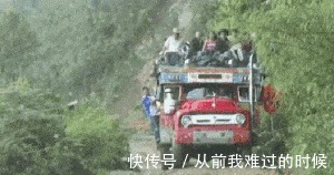 |搞笑GIF:连公司主管都这么搞笑了,这职场混得多有趣啊