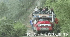 |搞笑GIF：连公司主管都这么搞笑了，这职场混得多有趣啊