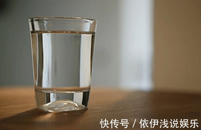 人的一生|早上喝酒和晚上喝酒，哪一種更傷害身體？多數人并不清楚