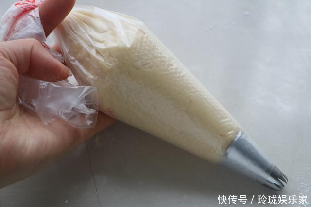 过年少不了的高档零食,孩子特爱吃,比油炸更健康,做法也不难!