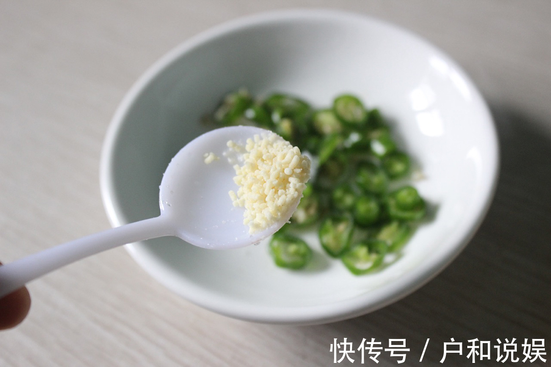 中国人|鸡精和味精,哪个危害大看完涨知识,不会再买错了