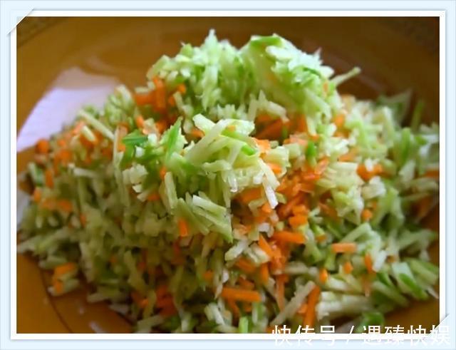 萝卜|萝卜丸子要想好吃,这种食材很关键,不加一滴水,外酥里嫩真好吃