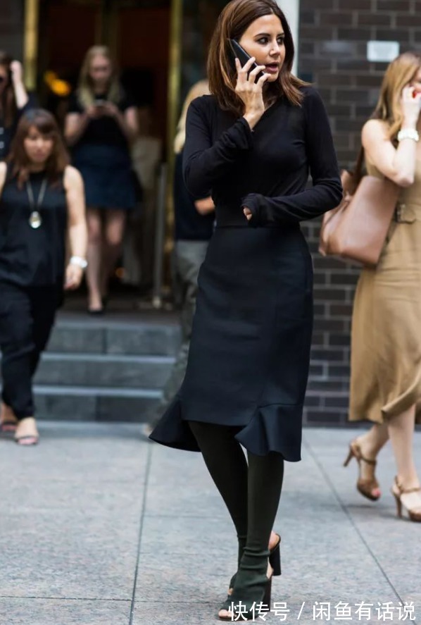 搭配|初秋穿裙子别总配单鞋，今年流行这三双鞋，时髦显高还很有女人味