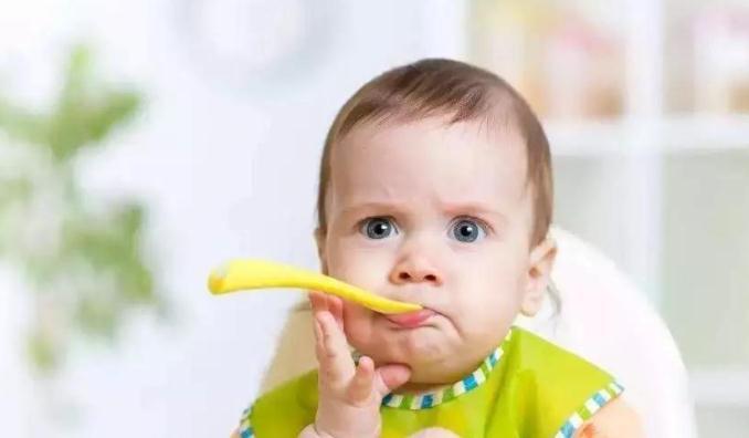 中国居民膳食指南|一岁宝宝查出肾衰竭,只因奶奶一个动作,医生:说过不能乱添加