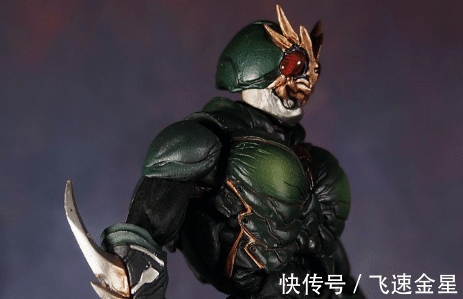 斗真|假面骑士重生之逢魔时皇斗真打开时空之门,3位agito进入新世界!