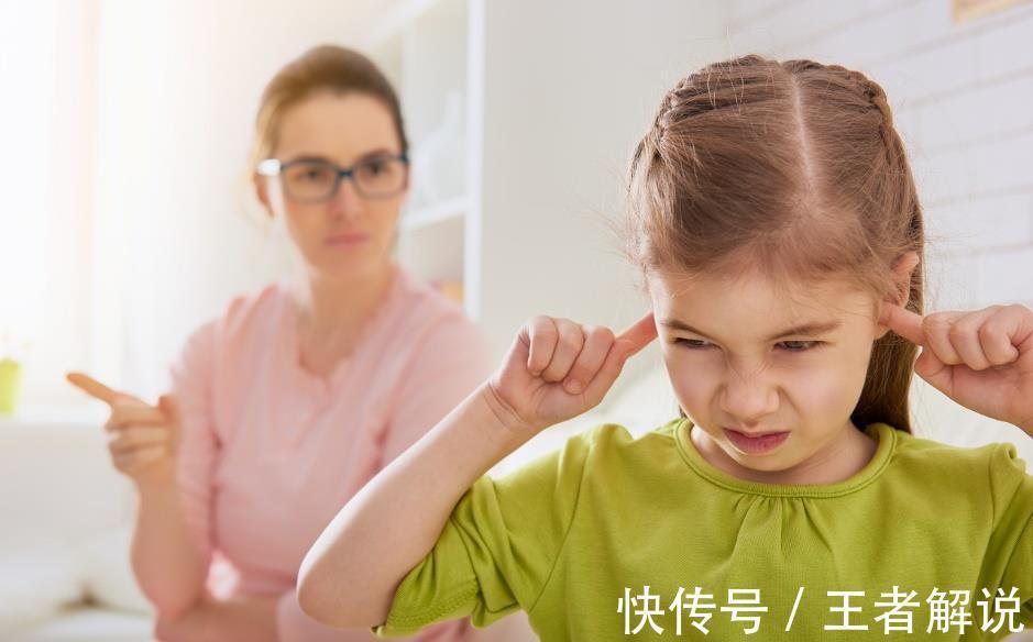 朋友圈|用小号加了女儿,从朋友圈看到“我恨她”,孩子过分自私有多可怕