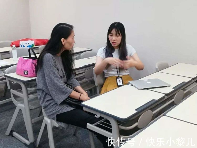 家长群|幼儿园男女“混厕”,看似很和谐,但一个画面让家长意识到危机感