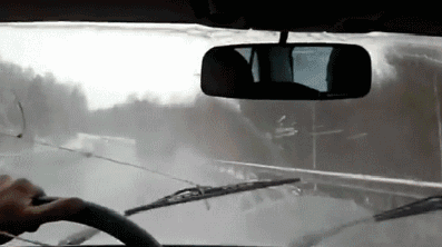 |搞笑GIF:本来想展示一下技术 没想到她最后一跳太抢镜了