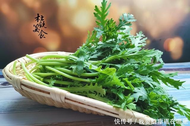 一家4口在家吃酱香排骨火锅,花了150,比吃快餐便宜,超值