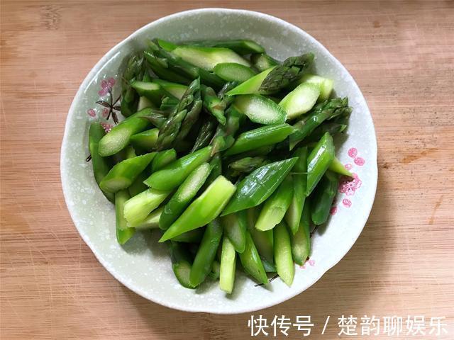 孩子|遇上此菜我从不手软，再贵也会买，营养低脂，孩子长身体要多吃