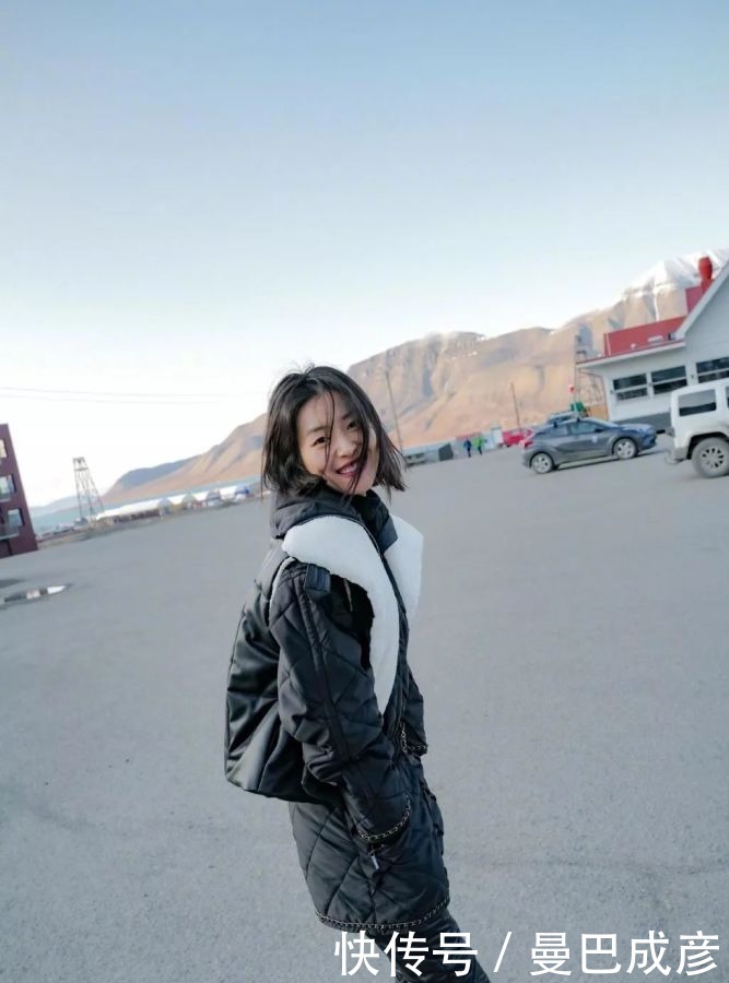 卫衣内搭的3种穿法!这么穿时髦又高级,稳赢!