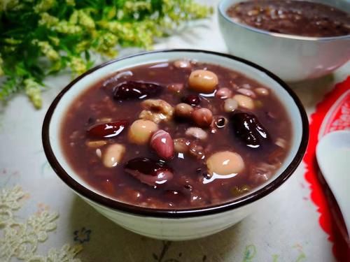  明天腊八节，教你最正宗的腊八粥熬法，香甜软糯喝不够，省时省力