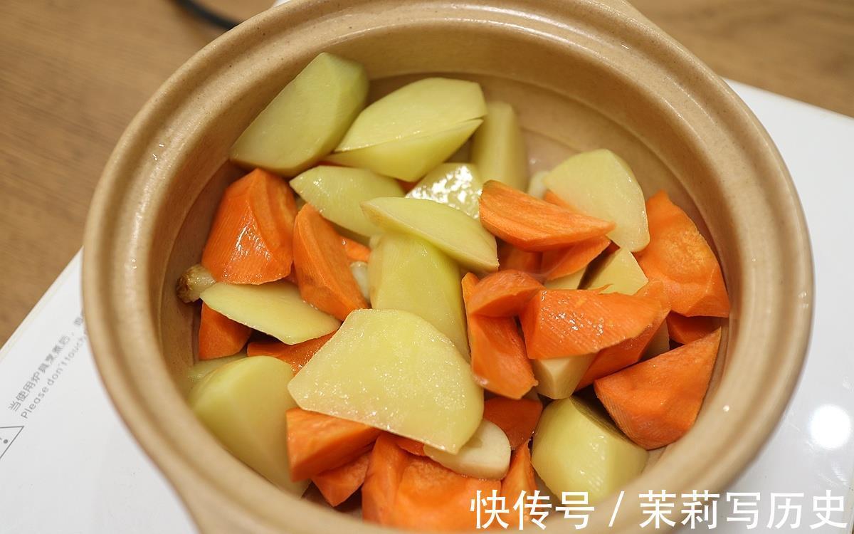 入味|浓香入味的土豆焖鸭，口感一点儿不输黄焖鸡，低脂少油更省事