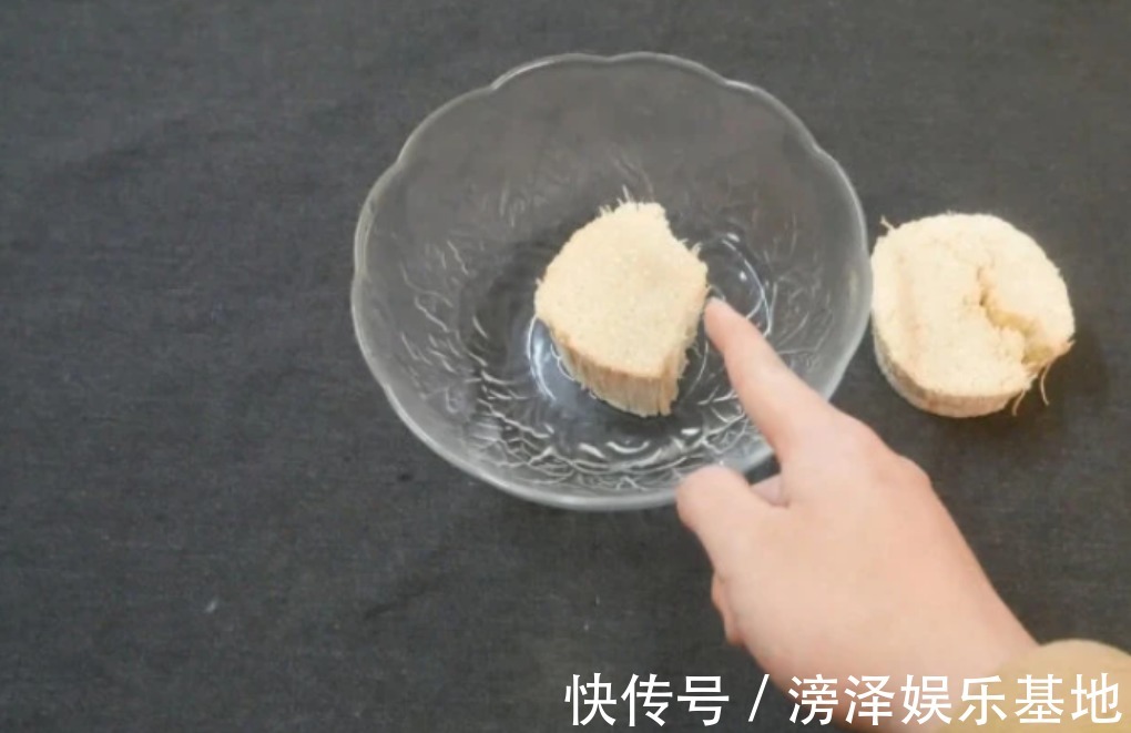 中老年人|金针菇不用花钱买，切下的金针菇放盆里，一周长好，一年都吃不完