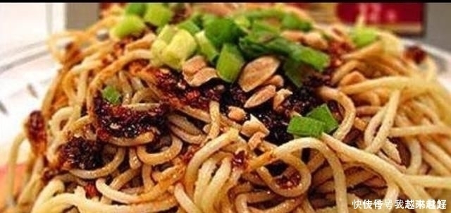 面条这样做,两碗没吃够,做法简单,大人小孩都爱吃!