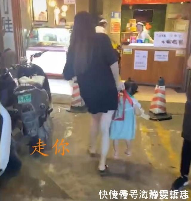 套路|有种“不靠谱”叫小姨带娃，各种不按套路出牌，这届宝宝太难了