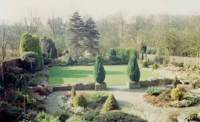  绝美|7旬夫妻用27年建绝美花园，全球花友慕名来“探花”