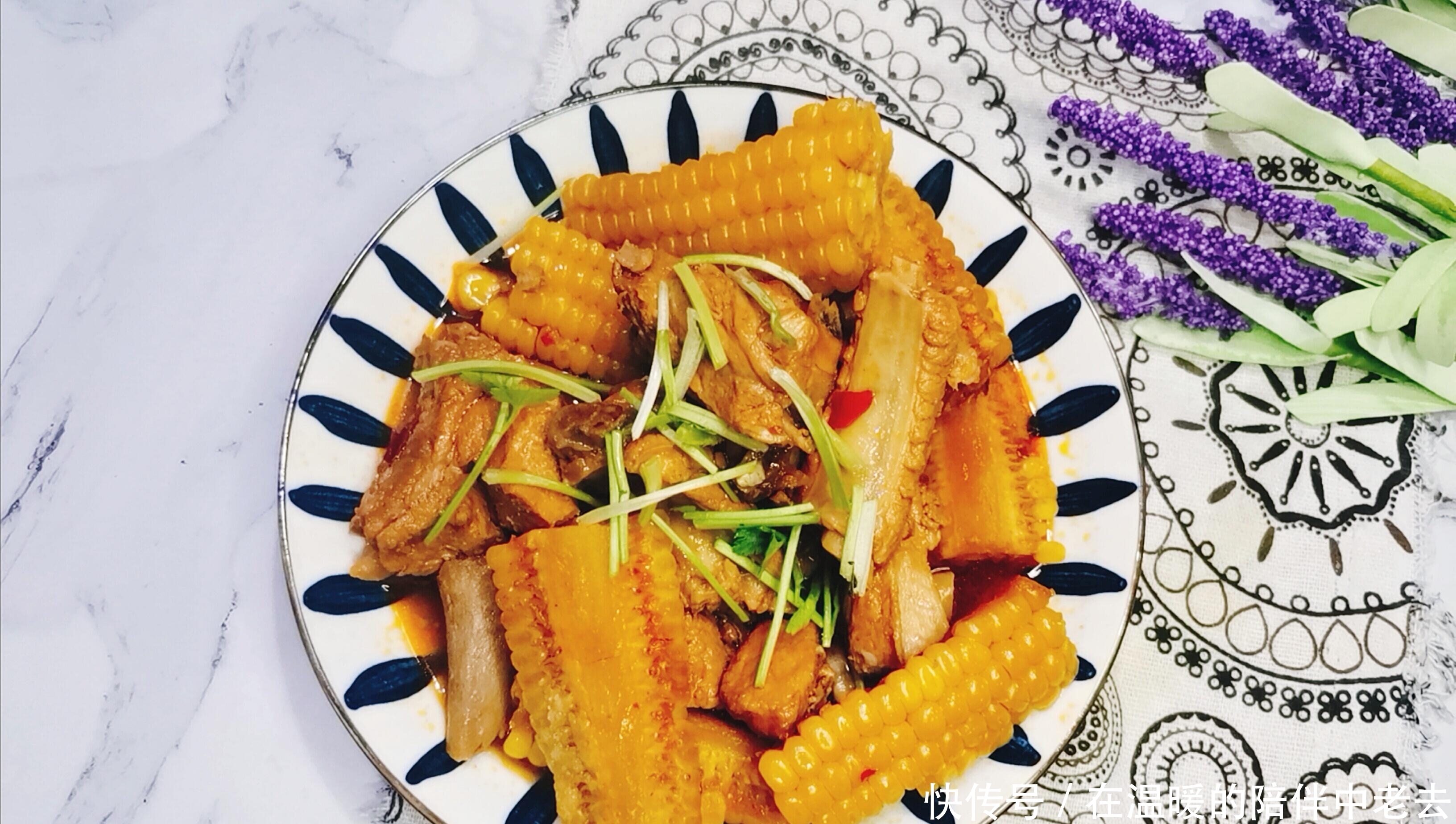 不用去腥炒糖色,只用一罐菠萝啤,就能轻松烧出一锅香排骨