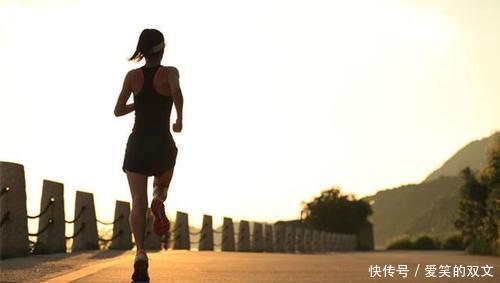 胰岛细胞|吃黄瓜可以降血糖？医生提醒：少吃这3种家常菜，血糖或能慢慢降