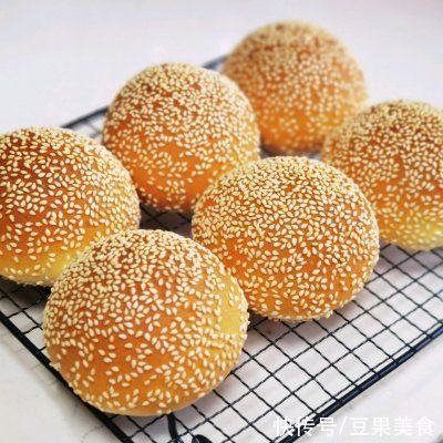 姑娘隔三差五就要吃牛肉汉堡，超好吃还不长肉