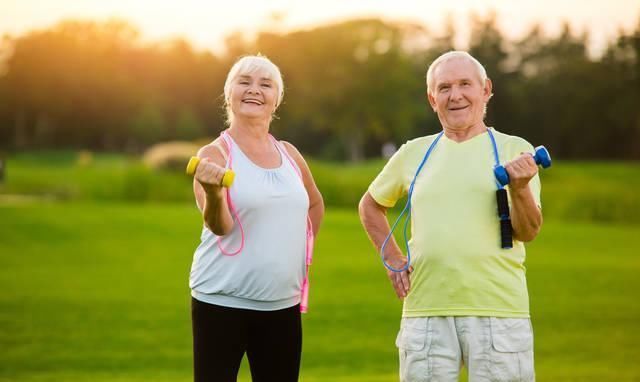 甘油三酯高多少就必须吃药呢?医生告诉你这样做,不吃药也能降甘油三酯